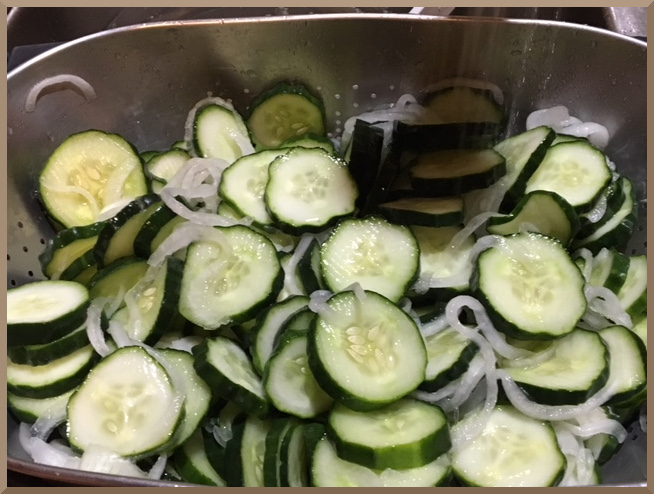 Rinse cucumber and onion slices